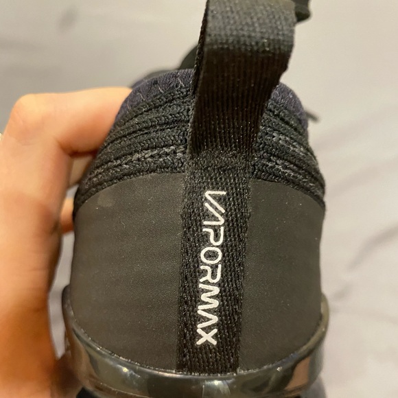 NIKE VAPORMAX FLYKNIT 3 RUNNING SHOES - Picture 3 of 10